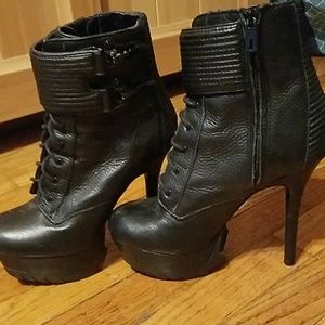 Sam Edelman black 5in booties